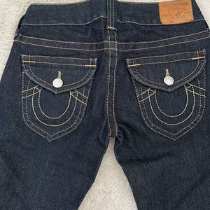 NWOT TRUE RELIGION DARK DENIM JEANS